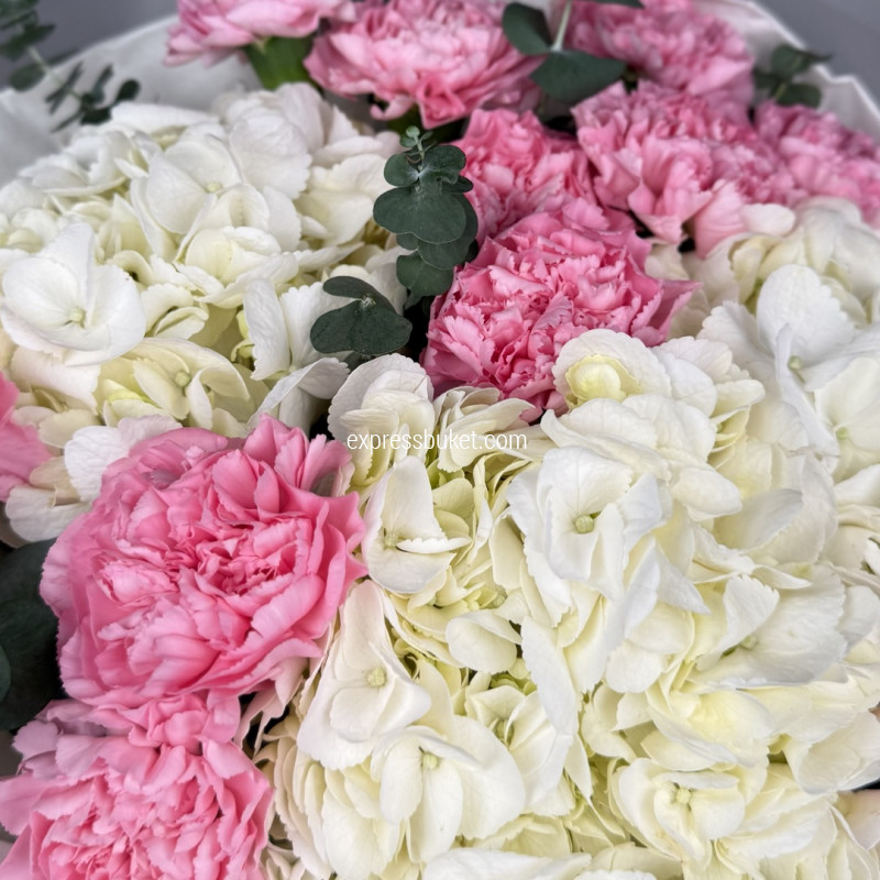 Любовь витает в воздухе